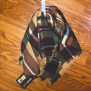 David and Young square scarf